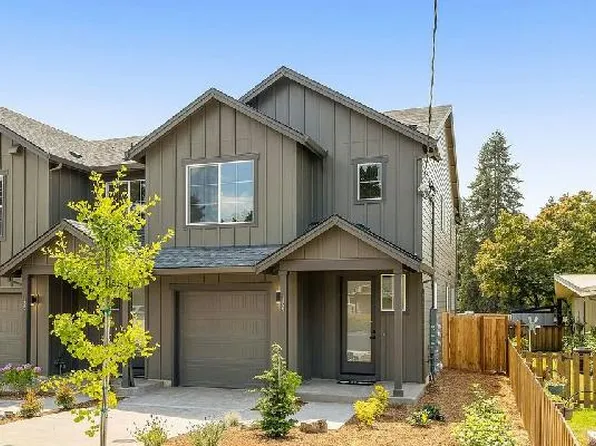 171 Canemah Rd, Oregon City, OR 97045