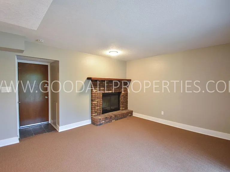 1313 NW 92nd St — Photo 10