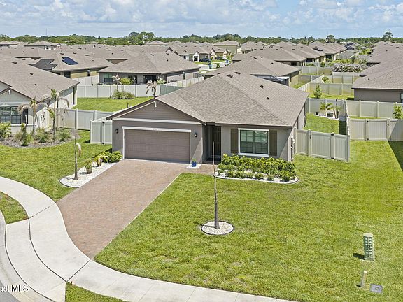 3rd image of 7284 Topaz Dr