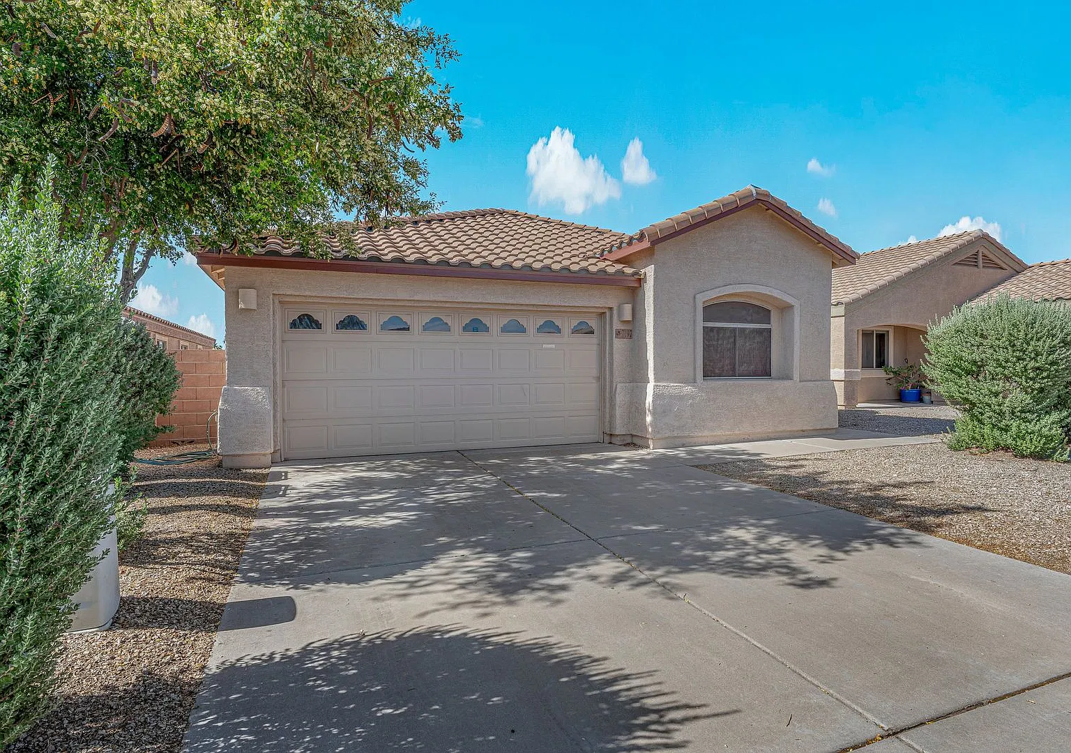 Arizona Homes Rentals and Sales — Photo 1