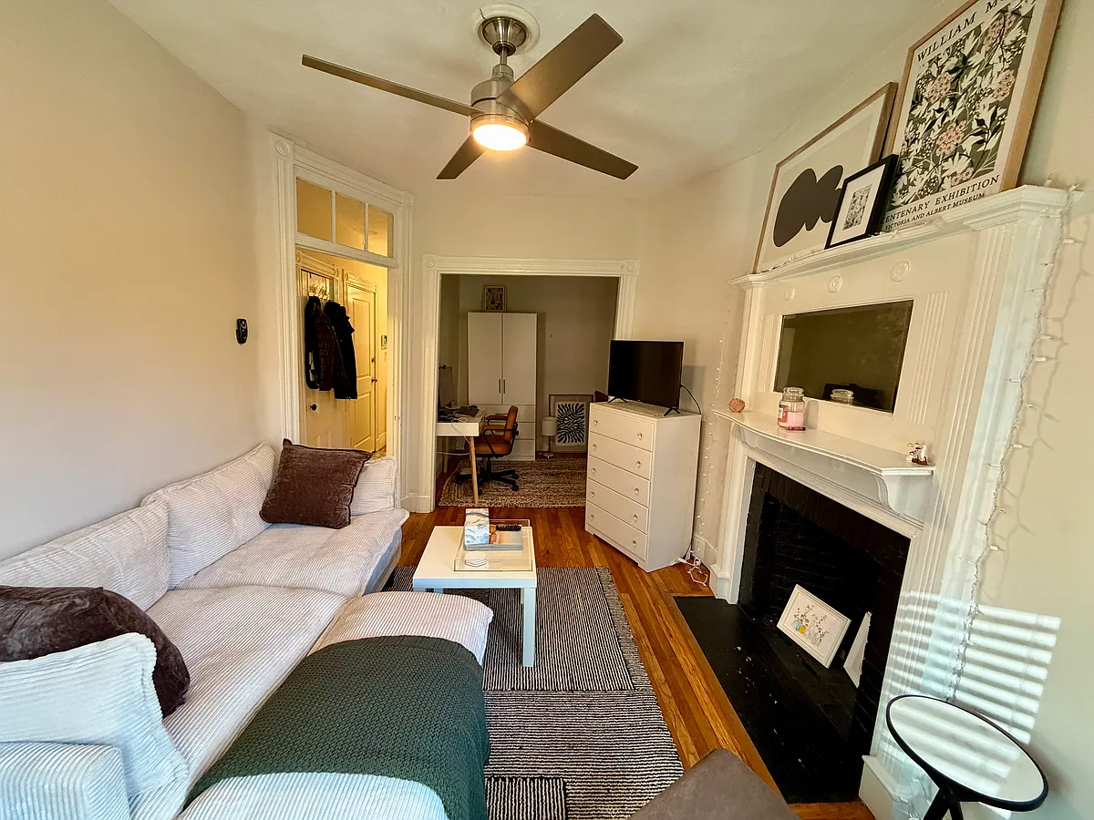 Building Photo - 49 Saint Germain St #1