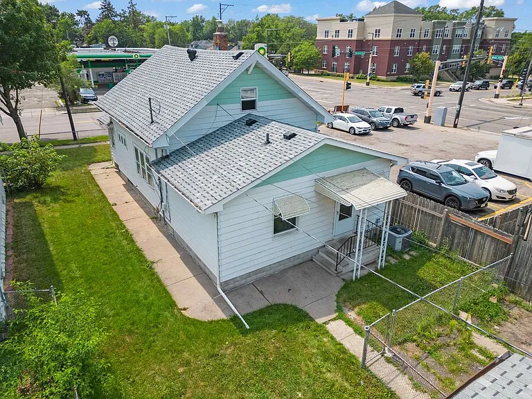 1789 Maryland Ave E — Photo 8
