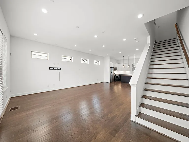 2603 Hutchins St — Photo 23