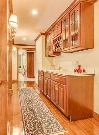 WET BAR