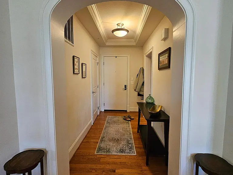 600 2nd St #303 — Photo 9