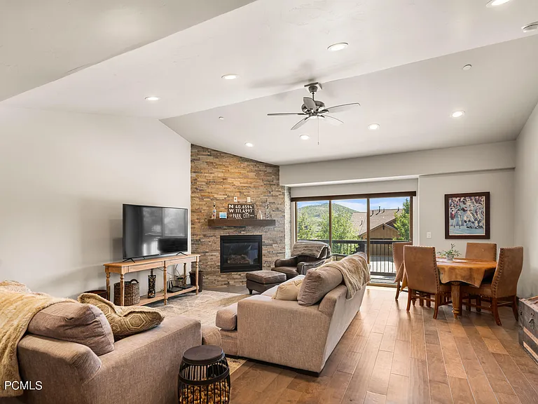 1220 W Wintercress Trl — Photo 12