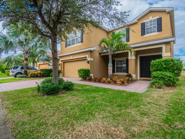 8847 Cameron Crest Dr, Tampa, FL 33626