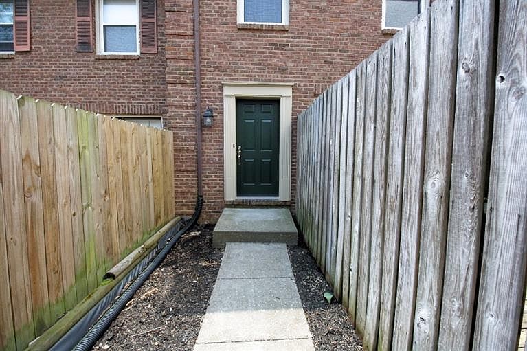 1st image of 305 Bainbridge Dr APT J