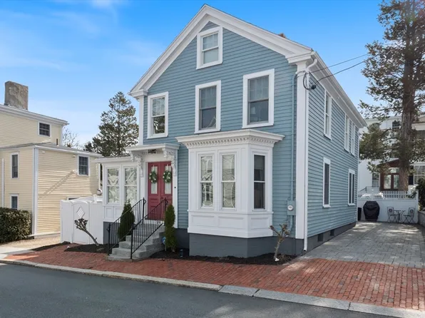 59 Boardman St, Newburyport, MA 01950