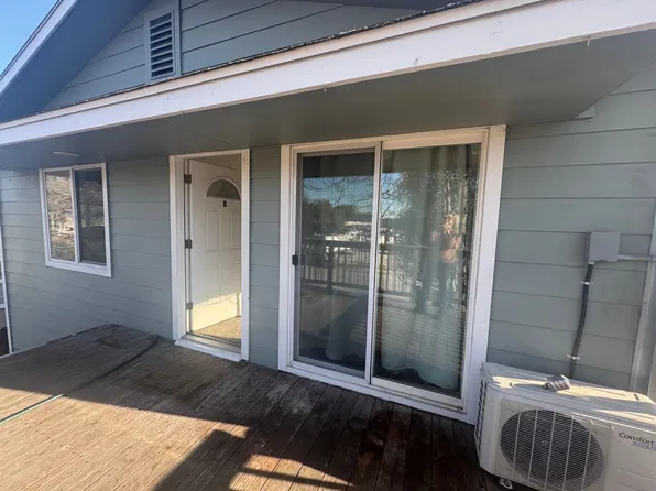 R8700A, 8700 Arcade Rd APT B, Atascadero, CA 93422