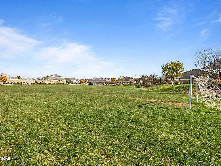 2146 W Tobias Way — Photo 42