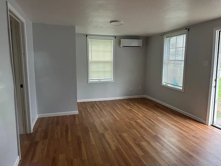 1016 W 5th St #1014 — Photo 5