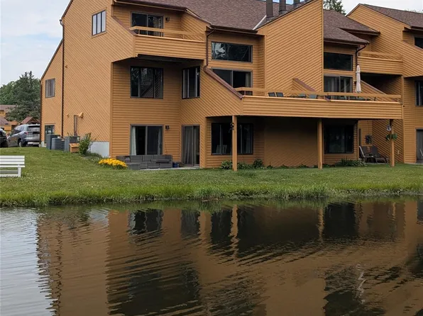 4749 S Pleasantview Rd #20, Harbor Springs, MI 49740