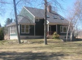 19 Park Ave, Hampton, NH 03842