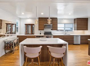 1197 S Windsor Blvd, Los Angeles, CA 90019
