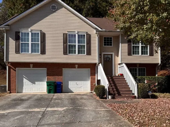 1213 Oak Knoll Ct, Lithonia, GA 30058