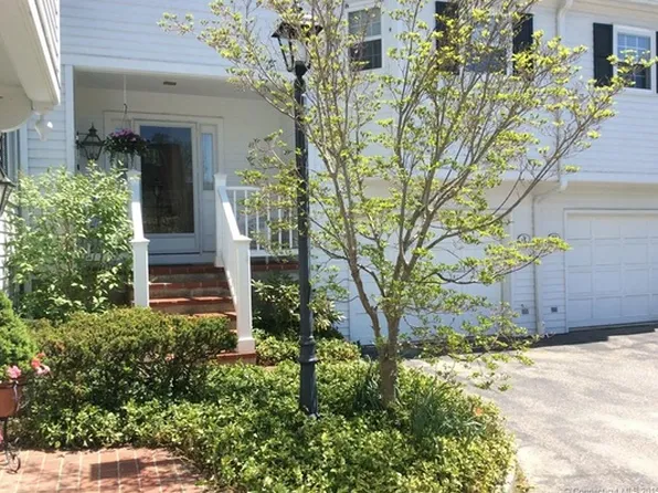 9 Hawthorne Ct, Litchfield, CT 06759