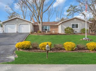 549 SE Columbus Cir, Bayville, NJ 08721