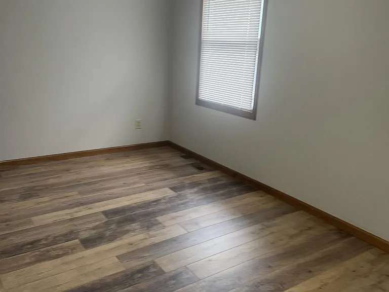 2040 SW 36th St #1 — Photo 8
