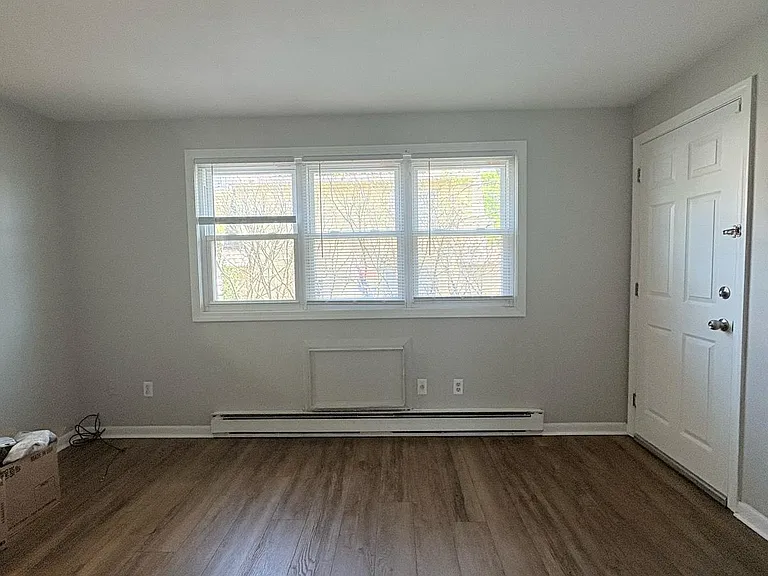 451 Main St #4A4 — Photo 8