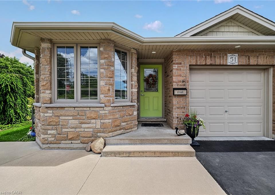 1st image of 51 Millcroft Dr
