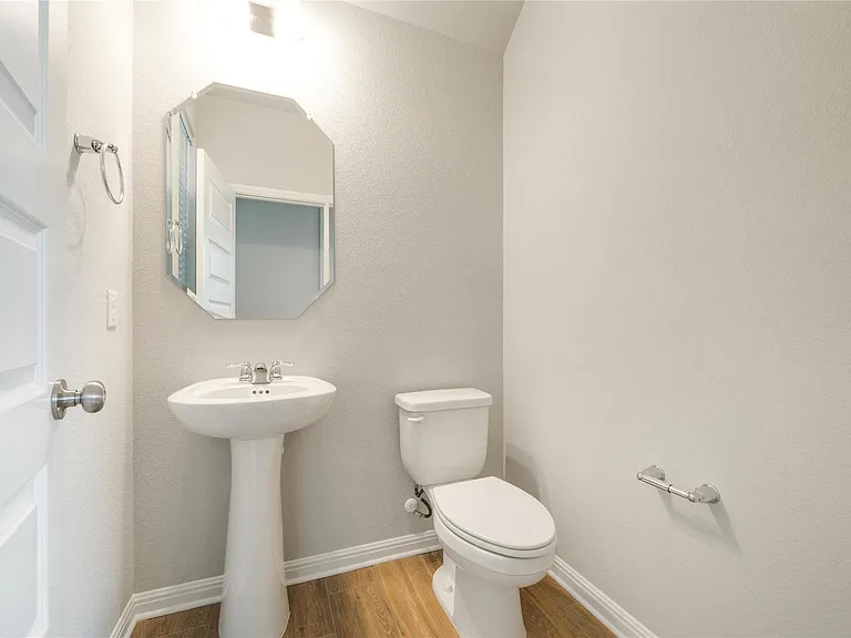 2045 Arendale Dr — Photo 11