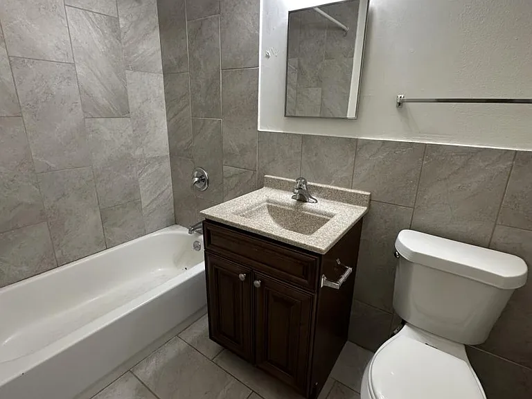 8500 N Waukegan Rd #12 — Photo 8