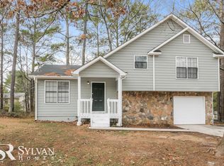 220 Woodhue Forest Ln, Atlanta, GA 30349