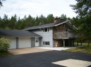 1460 Larrys Dr, Stevens Point, WI 54482