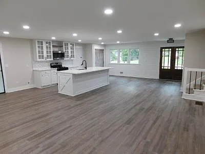 2980 Prince Howard Dr — Photo 4
