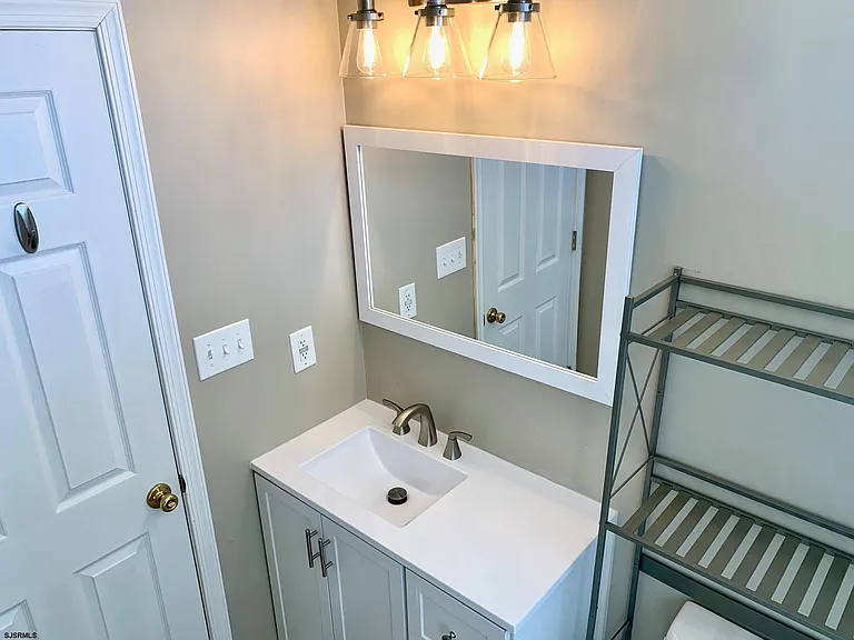 6512 Winchester Ave — Photo 20