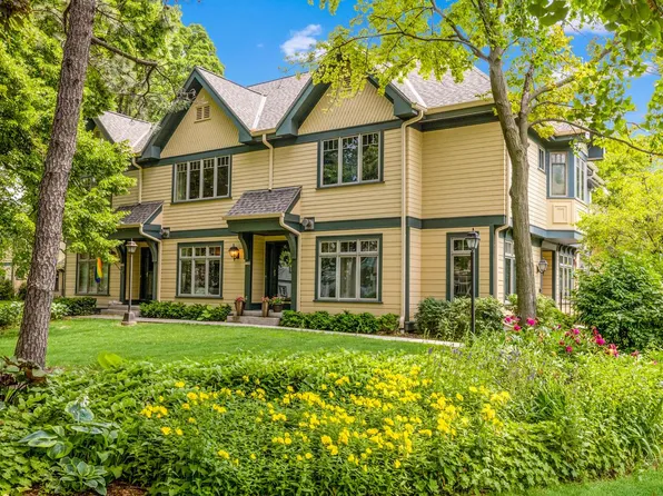 2304 East Edgewood AVENUE, Shorewood, WI 53211