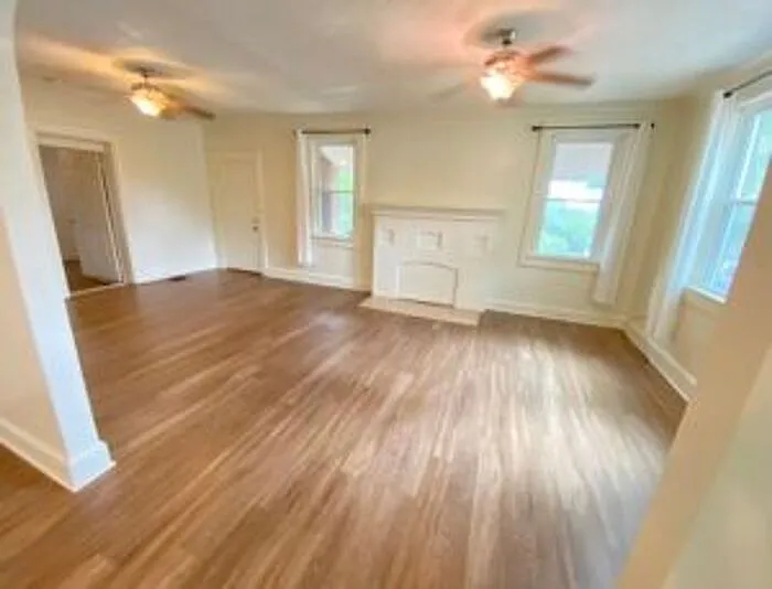 19 Hollywood Ct — Photo 4