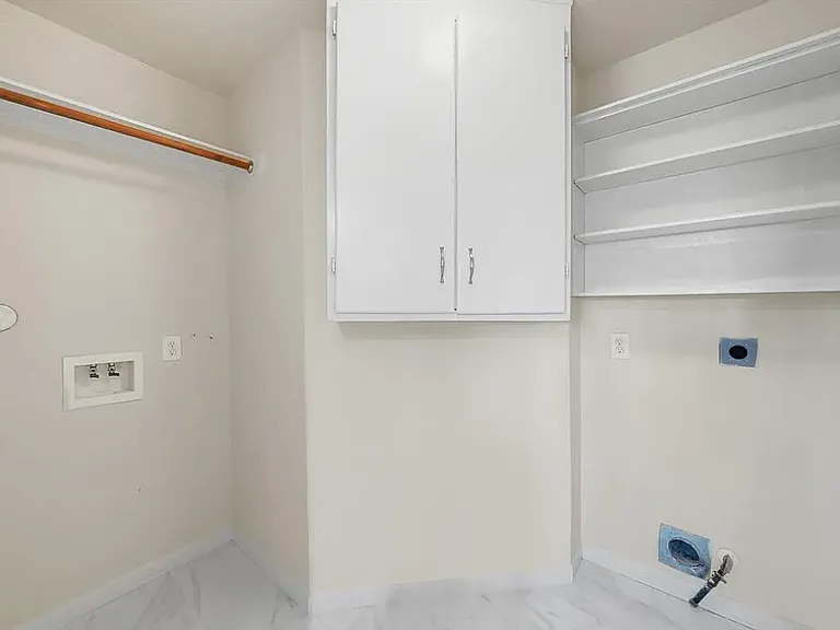 10230 Canyon Rose Ln — Photo 13