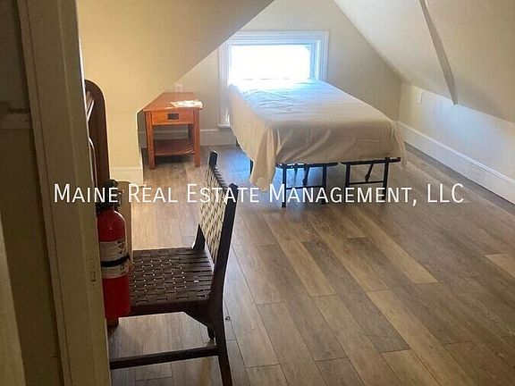 4th image of 133 Essex St #13