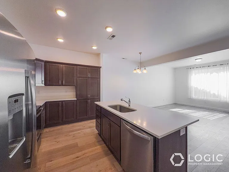 11627 S Frost View Ln — Photo 11