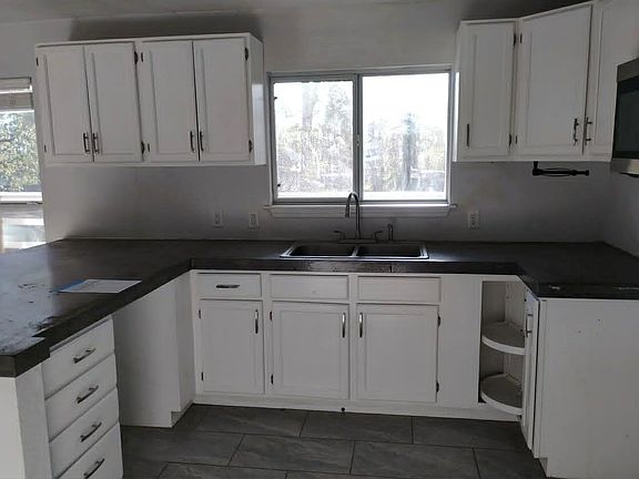 4th image of 239 Cove View Dr