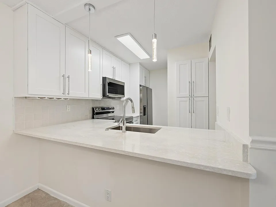 3404 Gardens East Dr #21A