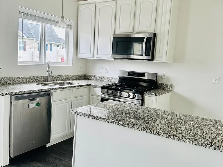 4277 Alderny Pl — Photo 8