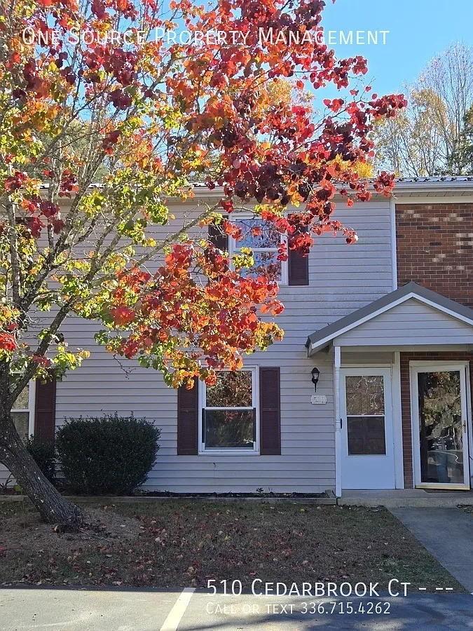 2 bed, 1.5 bath, 1230 sqft, $1,250 — Photo 1