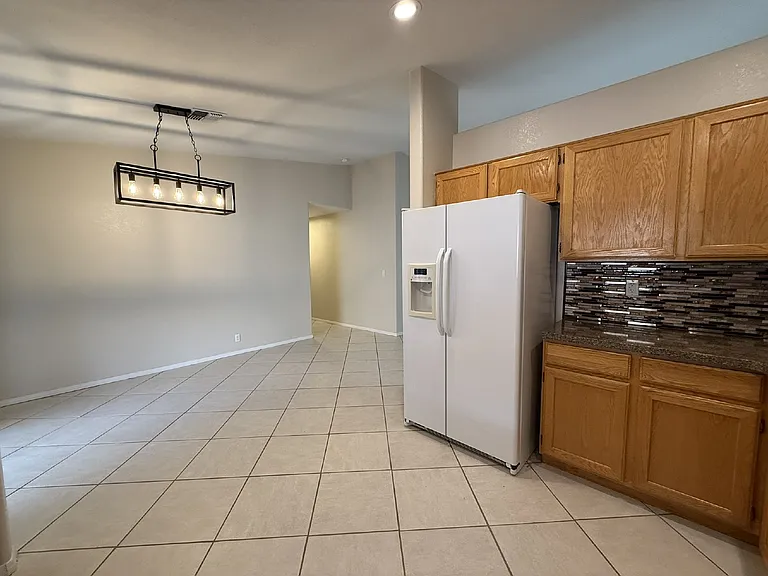 4408 S Caitlan Ave — Photo 6