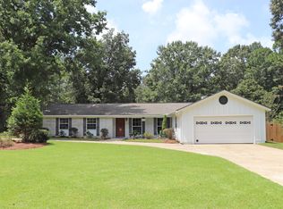 419 W Lake Rd, Hattiesburg, MS 39402