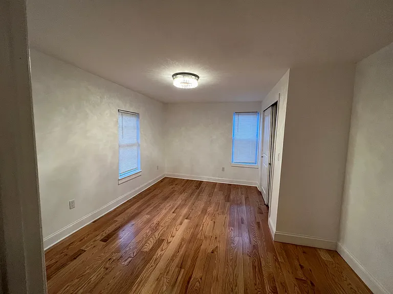 220 Lakeview Ave — Photo 11