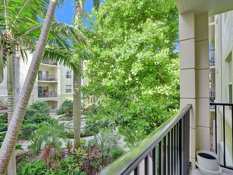 2220 Tuscany Way #2220 — Photo 21