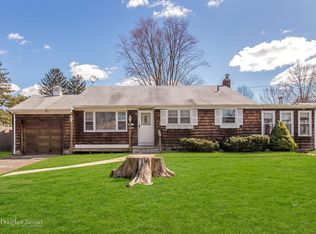 79 Lowell Rd, Sayville, NY 11782