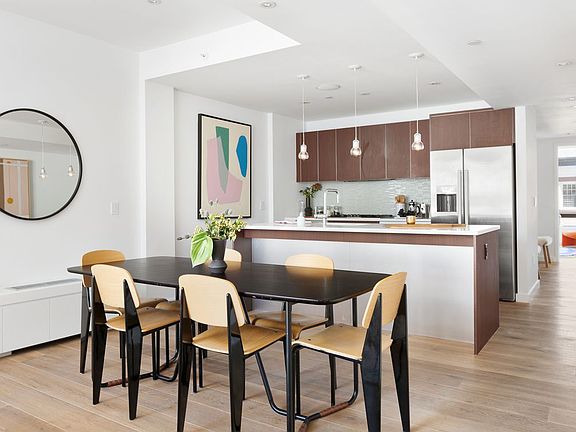 3rd image of 20 Henry St Penthouse 1-N
