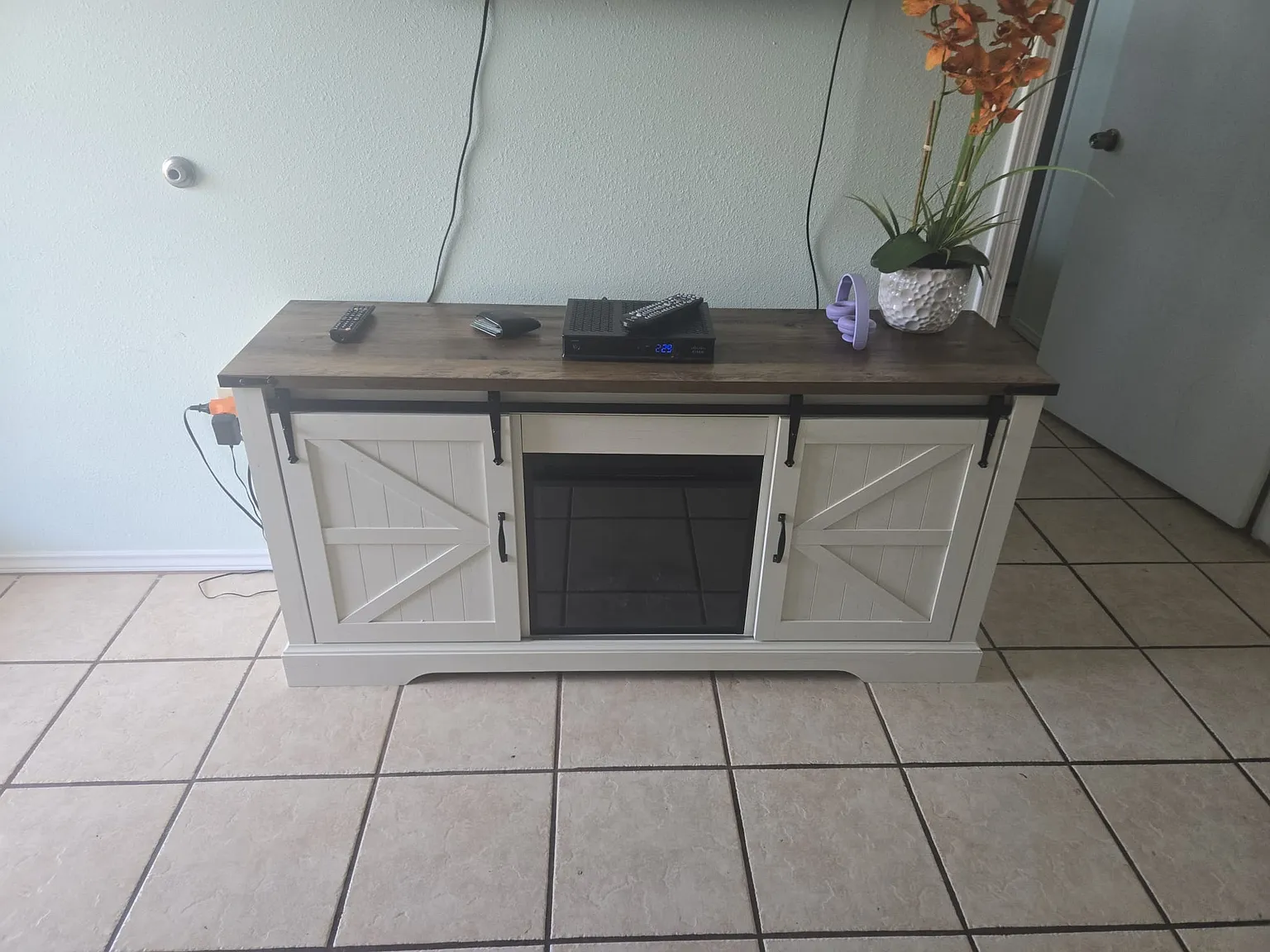 2 bed, 874 sqft, $1,900 — Photo 2