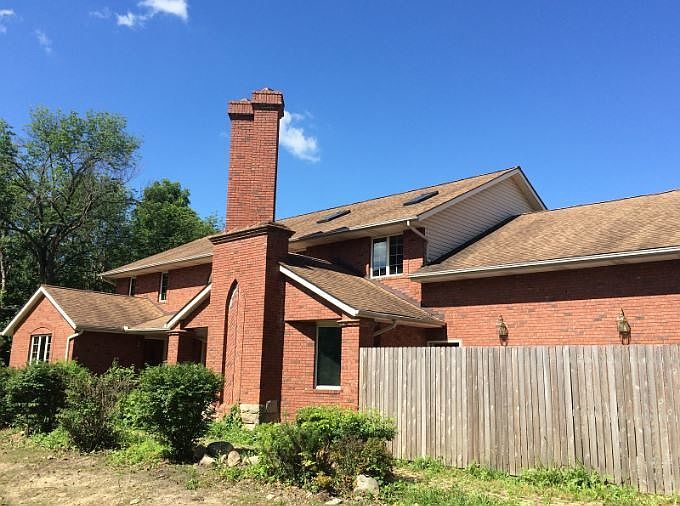 3 Unit Apartment Home