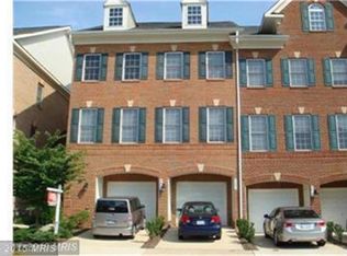 4607 Hummingbird Ln #105, Fairfax, VA 22033