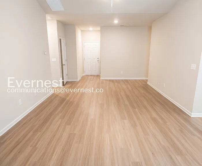 141 Culver St — Photo 6